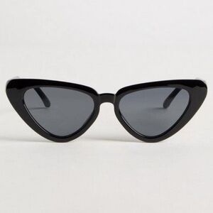 🆕 🕶️ Retro Cat Eye Smoke Lens Sunglasses NWT Torrid New!